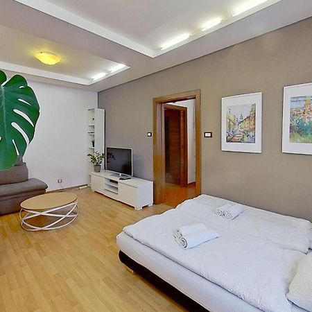 2Br Apt With Free Garage Parking, Close To The Historic Centre Bratislava Dış mekan fotoğraf
