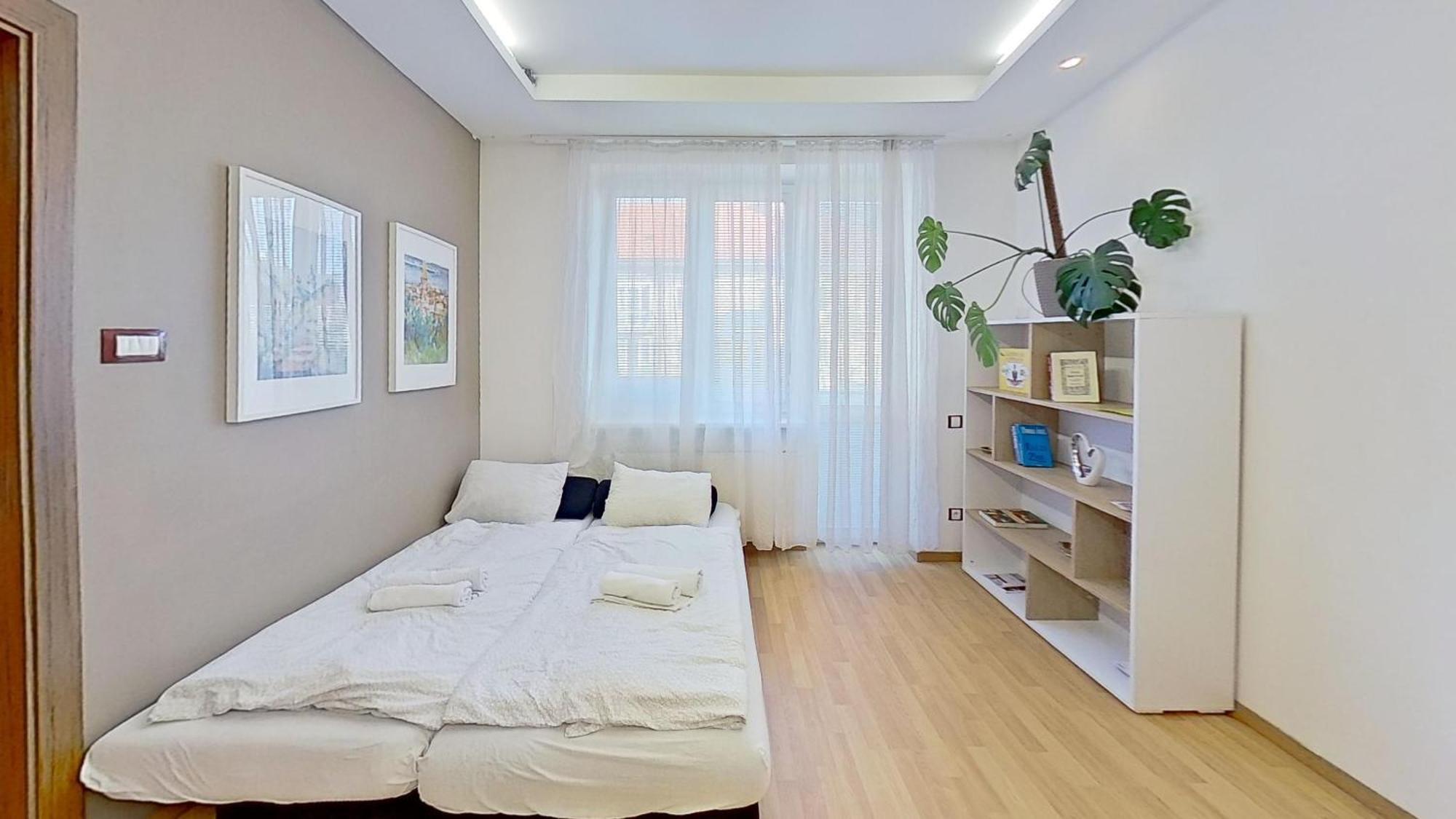 2Br Apt With Free Garage Parking, Close To The Historic Centre Bratislava Dış mekan fotoğraf