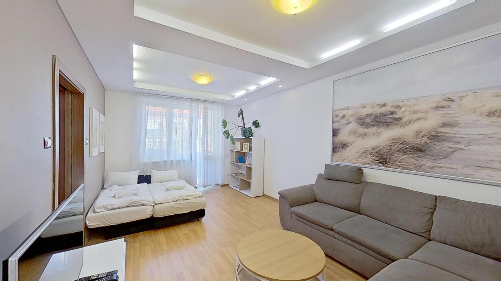 2Br Apt With Free Garage Parking, Close To The Historic Centre Bratislava Dış mekan fotoğraf