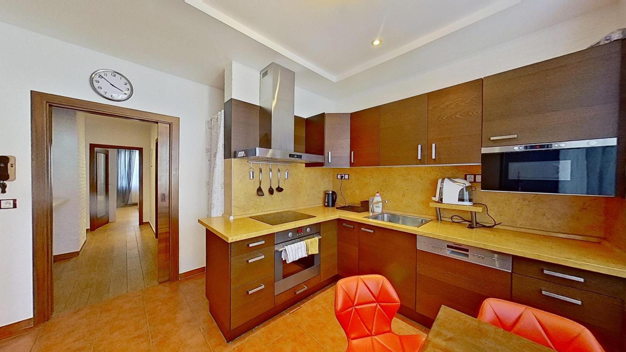 2Br Apt With Free Garage Parking, Close To The Historic Centre Bratislava Dış mekan fotoğraf